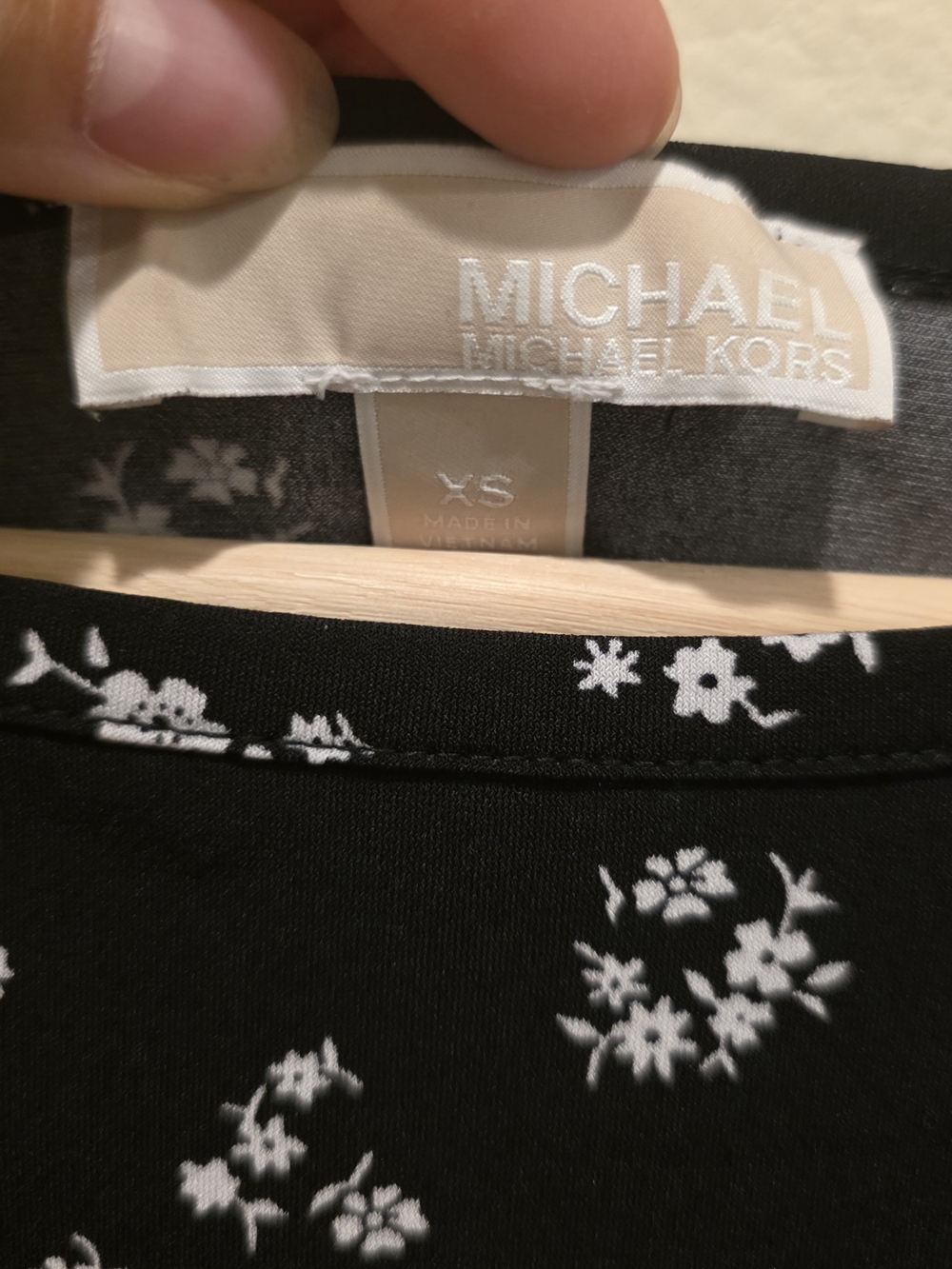 Michael Kors Black Floral Mini Dress short Sleeve Old Money Classic Feminine - Picture 3 of 8